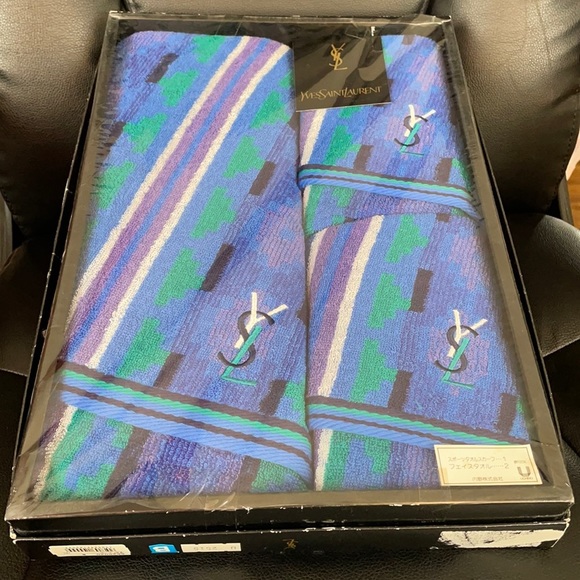 Sold❌❌HOST PICK 📍BNIB AUTHENTIC YSL TOWEL SET💙💥SALE💥 - Picture 1 of 4